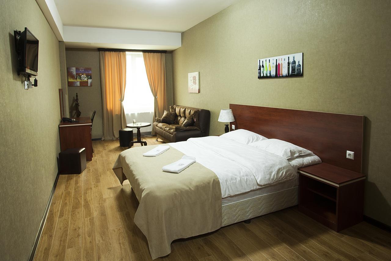 Lords Hotel Tbilisi Exterior photo