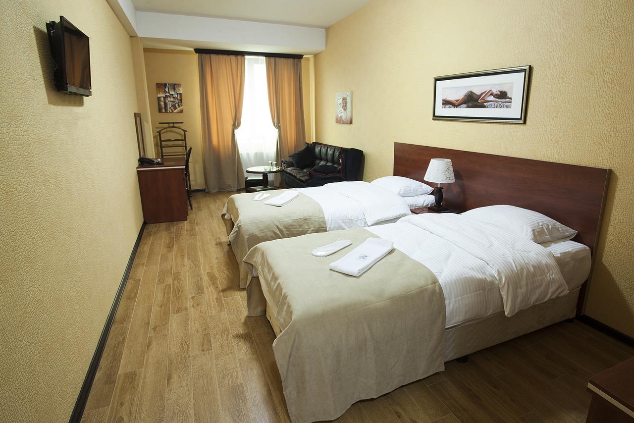 Lords Hotel Tbilisi Exterior photo